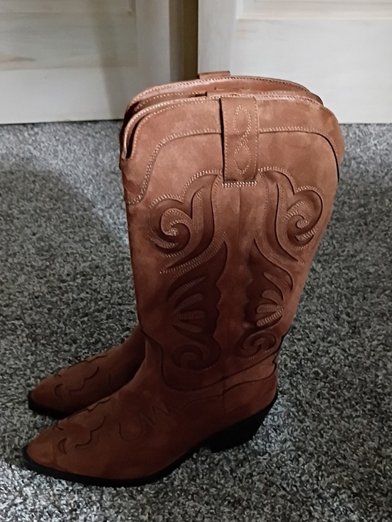 Universal Thread Shoes - Women's Tan Suede Western Heeled Boots
